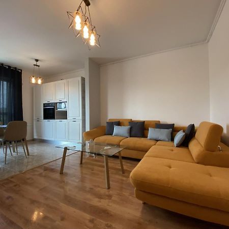 Deluxe Apartment With Balcony And Private Parking In Colvmna Residence Клуж-Напока Екстер'єр фото