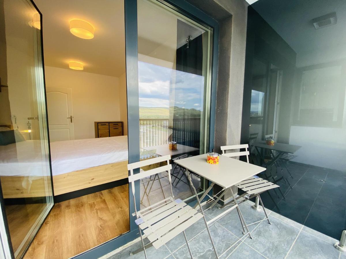 Deluxe Apartment With Balcony And Private Parking In Colvmna Residence Клуж-Напока Екстер'єр фото