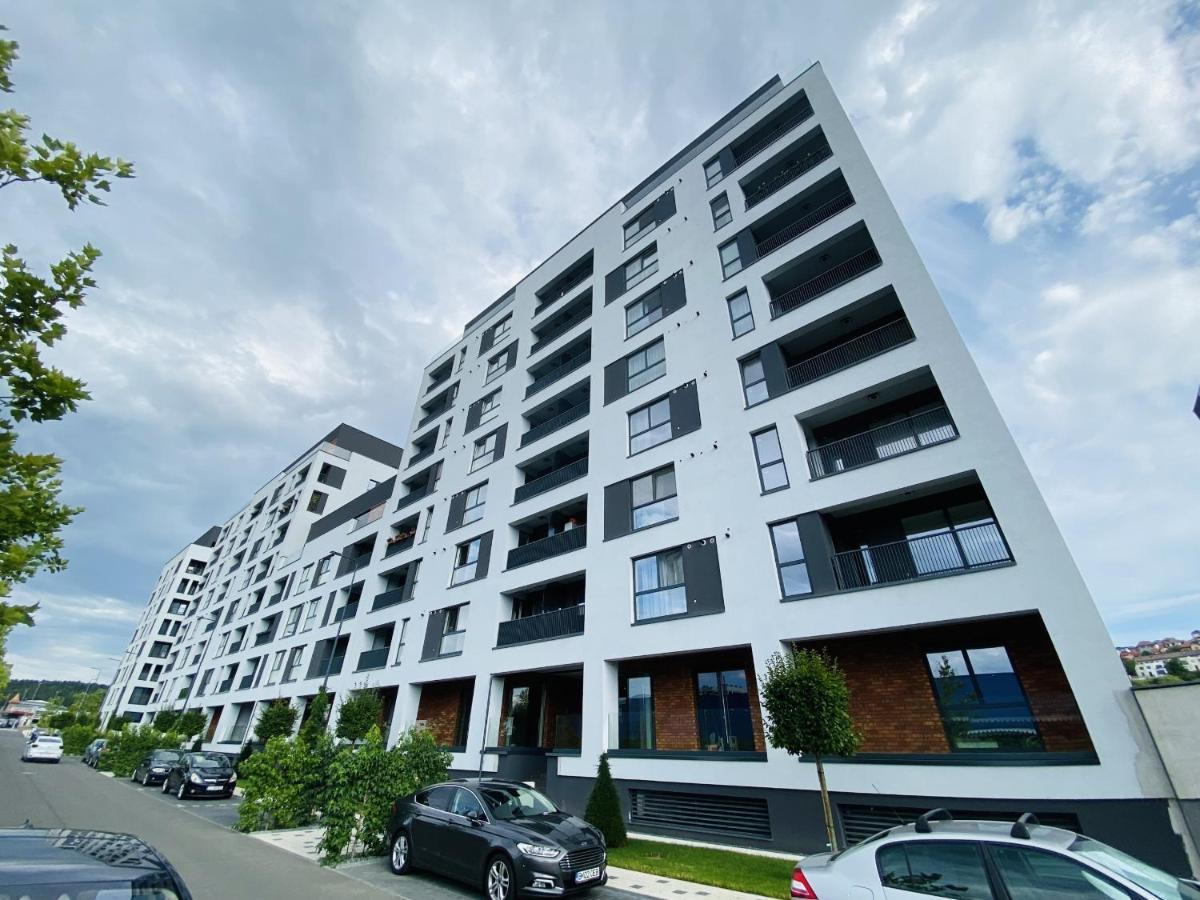 Deluxe Apartment With Balcony And Private Parking In Colvmna Residence Клуж-Напока Екстер'єр фото